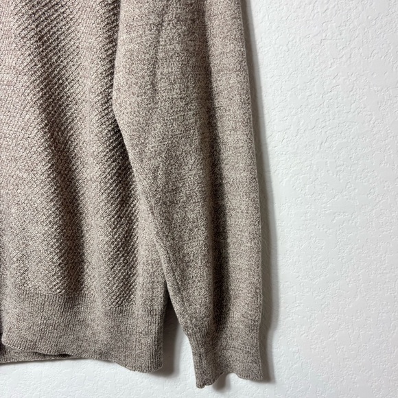 DOCKERS MEN LIGHT BROWN LONG SLEEVE SOFT SWEATER SIZE MEDIUM - Picture 5 of 6